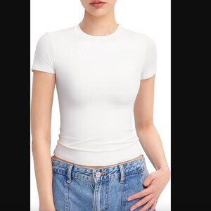 White Double-Lined Crew Neck Short Sleeve Top XL. Never Worn.